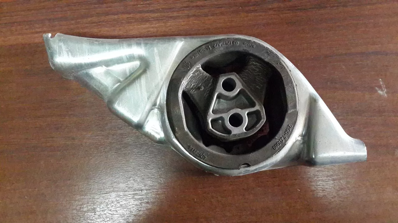 21900-1001045 Подушка ДВС левая